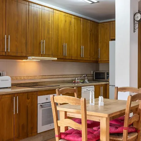 Two Bed Near Burriana Apartment *