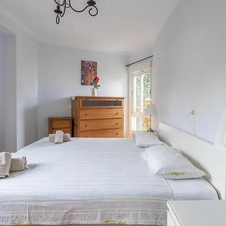 Two Bed Near Burriana Apartment Nerja